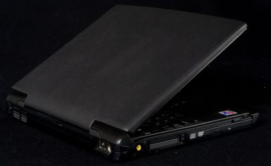Ноутбук TOSHIBA в кожаном исполнении. Фото 1