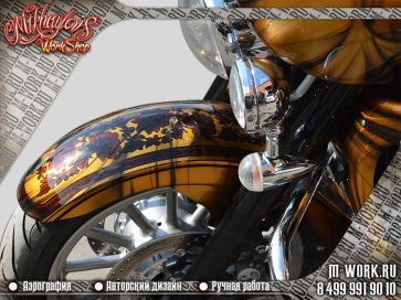 Аэрография мотоцикла Yamaha MidNight Star "Золотая 3D Хохлома". Фото 1