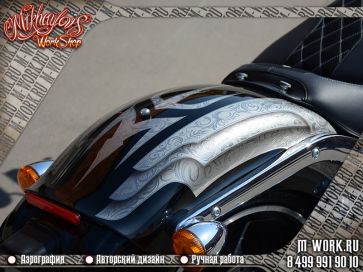 Аэрография мотоцикла Harley Davidson 3D-хром. Фото 1