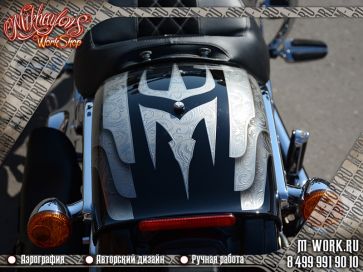 Аэрография мотоцикла Harley Davidson 3D-хром. Фото 2