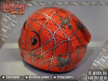 Аэрография шлема  "Человек паук". Фото 4