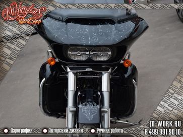 Аэрография мотоцикла Harley Davidson Road Glide. Фото 3