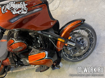 Аэрография нового Harley Davidson SVO - Валенки в родной цвет. Фото 1