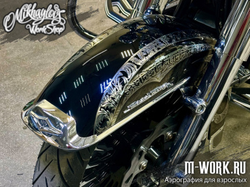 Аэрография и стальные узоры - Harley Davidson Road King. Фото 1